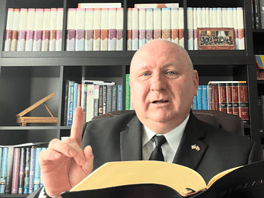 Hit, hősök és összetartozás – Dr. Marton Máriusz rádiós istentisztelete