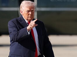 Trump nekiment a német kancellárnak