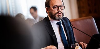 Visszaköltözik a Pénzügyminisztérium a József nádor térre
