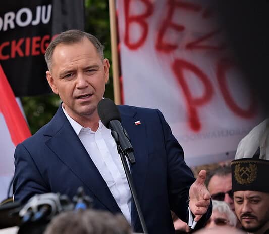 A lengyel elnök új alkotmány kidolgozását kezdeményezi