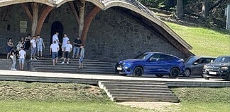 Román soviniszták gyalázták meg a Hármashalom-oltárt