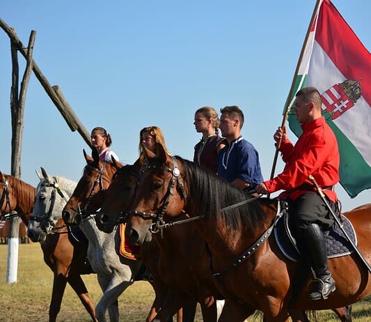 Összetartozás – a lélek ereje határok nélkül (Gondolatok a Nemzeti Összetartozás Napján)