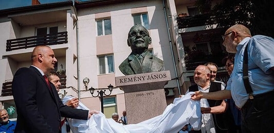 Az Erdélyi Helikon centenáriumát ünnepelték Marosvécsen