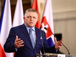 Fico: a V4 ismét tiszteletet vívhat ki