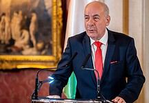 Sulyok Tamás aláírta az elmozdításáról szóló alaptörvény-módosítást
