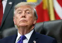 Beperelték Donald Trumpot