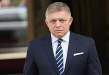 Szerbül beszélt Fico, kiállt Vučić mellett
